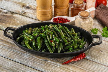 Green bean salad with sesame seeds