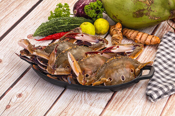 Wild raw crab for cooking