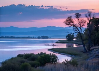 Obraz premium Tranquil Lakeside at Dusk with Soft Hues – Peaceful Water Reflection, Serene Twilight Landscape