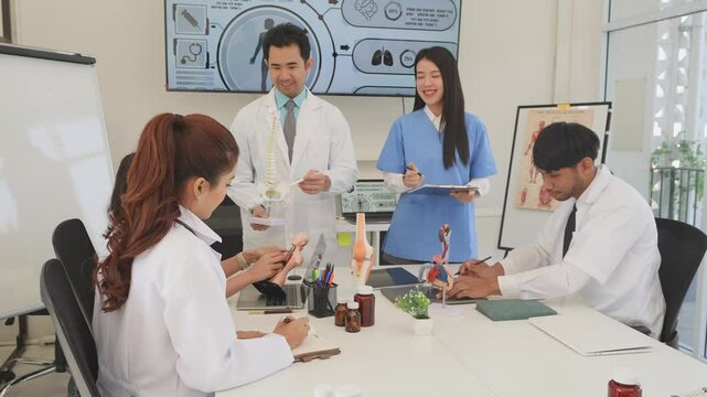 Asian medical team meeting About rickets and human internal organs, medical health concept