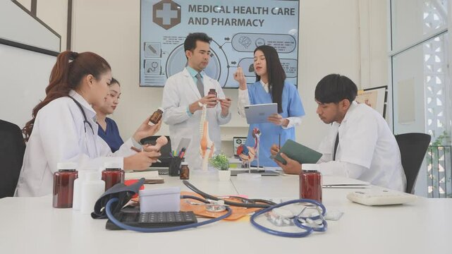 Asian medical team meeting About rickets and human internal organs, medical health concept