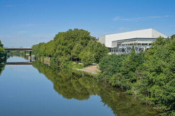 Obraz premium Saar, Congresshalle, Hafenstraße, Saarbrücken, Saarland, Deutschland
