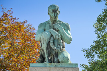 Fototapeta premium Kriegerdenkmal, Dreißiger Denkmal, Ehrenmal, Hohenzollern-Ring, Saarlouis, Saarland, Deutschland