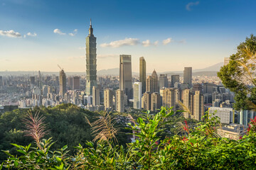 Obraz premium Panoramablick auf die Skyline von Taipeh vom Elephant Mountain, Taiwan