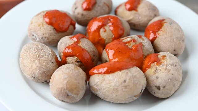 Papas arrugadas con mojo. Canary Islands potatoes.