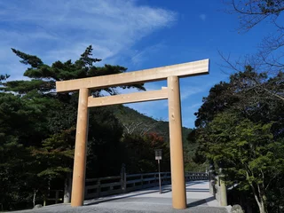 Selbstklebende Fototapeten 伊勢神宮　式年遷宮後の鳥居 © FUJI