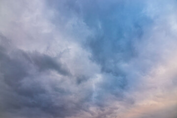 Obraz premium 冬のドラマティクな曇り空05