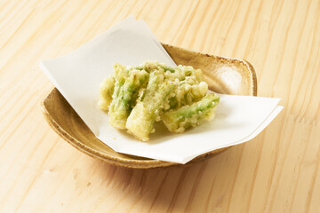 山菜　タラの芽の天ぷら　イメージ