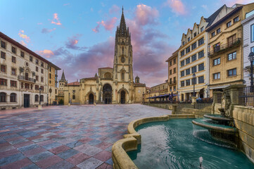 Fototapeta premium View of Cathedral on Plaza Alfonso in Oviedo during sunrise, Asturias. Spain