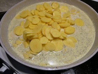 Kartoffelauflauf zubereiten