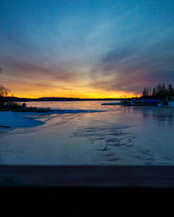 Naklejka premium sunset over the lake