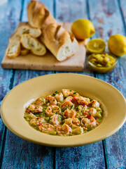 lemon and garlic shrimp served with fresh bread