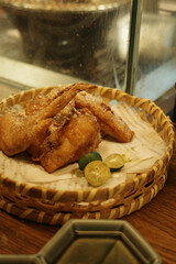 Crispy and delicious fried chicken wings