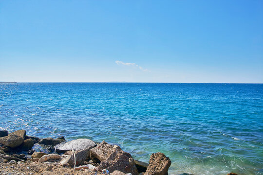 sea in Patras