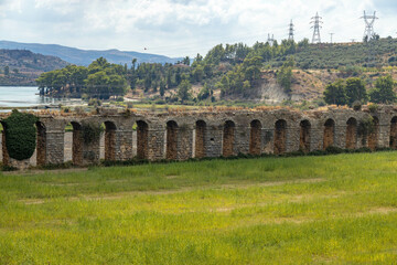 Obraz premium Ancient Roman aqueduct near Oymapinar Lake, Manavgat, Antalya, Turkey. 