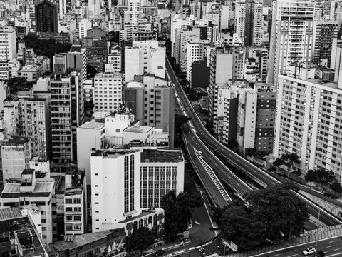 Paisagem de pr&eacute;dios do centro de S&atilde;o Paulo, Brasil