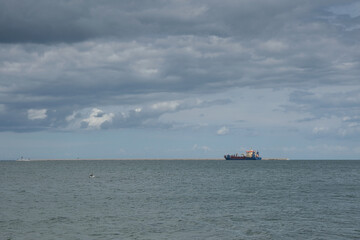 Statek na wodzie, bałtyk © Stefan