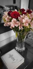 Flores e caixa desfocada