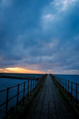 Fototapeta premium West Pier, Blyth Northumberland, sunrise