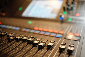 D&eacute;tail d'une table de mixage