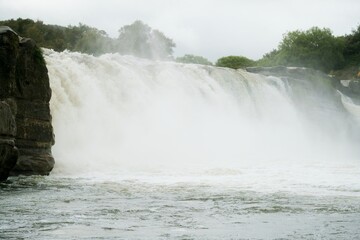 Maruia Falls – Stunning Waterfall in New Zealand’s Scenic Wilderness