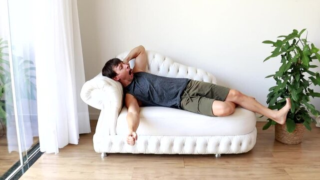 homem com pregui&ccedil;a e sono 