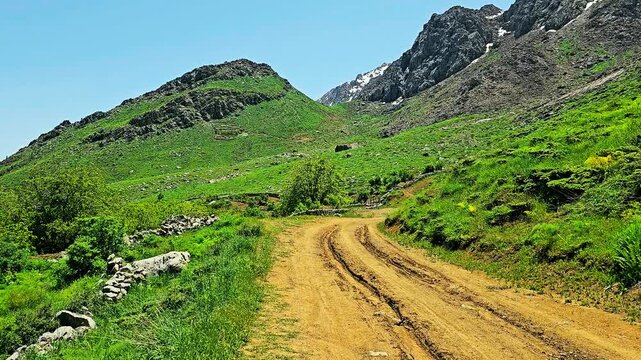 Experience the unmatched serenity and breathtaking nature of Hawraman Takht&mdash;spring turns this paradise into a dreamy escape for every nature lover.
📍Hawraman Takht - Kurdistan 
