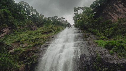 cascada verde