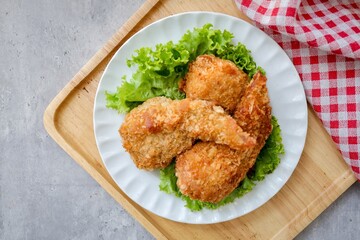 Crispy Fried Chicken,bread crumbed fried chicken in white plate	