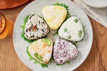 バラエティ豊富な手作りおにぎり