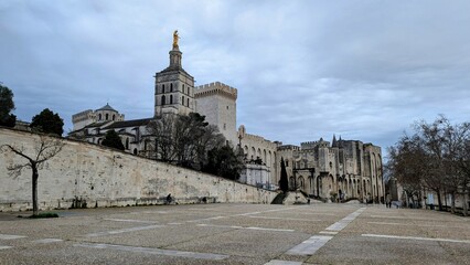 AVIGNON (Vaucluse)