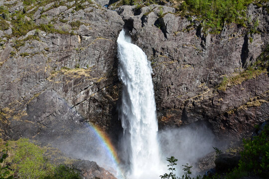 Cascade Manafossen pr&egrave;s de Frafjord en Norv&egrave;ge