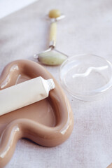 Anti-Age Eye Cream in Marble  Tray