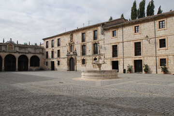 Fototapeta premium santa maria la real de las huelgas monastery in burgos in spain 