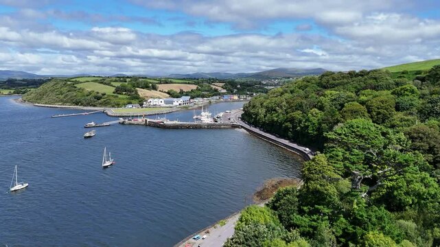 baie et ch&acirc;teau de Bantry en Irlande