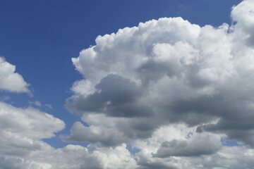Weisse Quellwolken, Blauer Himmel, Deutschland