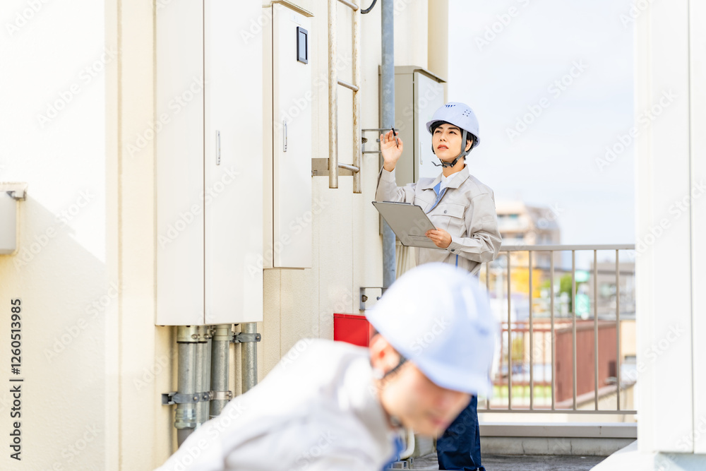 Poster エンジニア、技術者、工場、女性、男性、技師、工事、設備、点検、メンテナンス、建設、測量、安全、確認、検査、日本人、作業、作業服、管理、チェック、仕事、作業員、ビジネス、サポート、書類、設計、電力、産業、工業、検針、整備、修理、電源、制御盤、制御、電気、目視、定期点検、インフラ、老朽化、配管、水道管、見る、ヘルメット、ガテン系、危険物取扱者、施設、建築、現場、人物