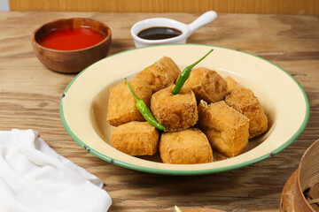 Crispy Fried Tofu Cubes with Chili and Dipping Sauces