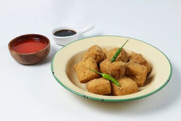 Delicious Fried Tofu with Chili and Dipping Sauces