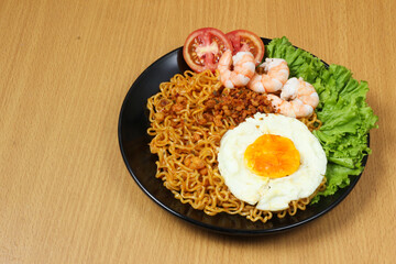Delicious Fried Noodles with Shrimp and Egg