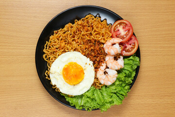 Delicious Instant Noodles with Fried Egg, Shrimp, and Tomato