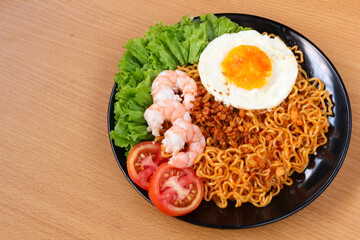 Delicious Shrimp Fried Noodles with Egg and Vegetables