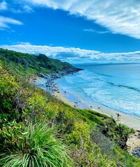 Fototapeta premium Stunning Beach View with Crystal-Blue Sea in Queensland