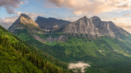 Fototapeta premium Going to the Sun Road - Bird Woman Falls overlook - Glacier National Park - Golden hour