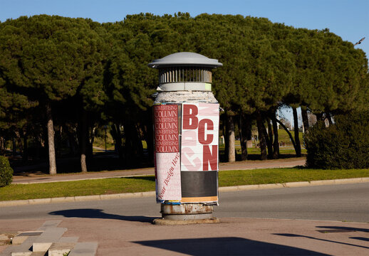 Commercial Kiosk With Posters in a Circular Design in Barcelona