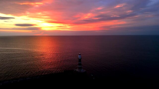 Roker Lighthouse clockwise sunrise HD