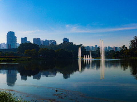 Lago do parque do Ibirapuera, S&atilde;o Paulo, Brasil