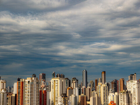 Paisagem de pr&eacute;dios do bairro da Mooca e Tatuap&eacute;, S&atilde;o Paulo, Brasil