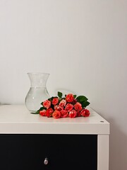 Piękne róże czekają na Ciebie © Марияоолдддбмяаагл Г