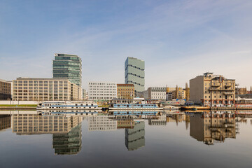 Am Berliner Spreeufer in Friedrichshain-Kreuzberg